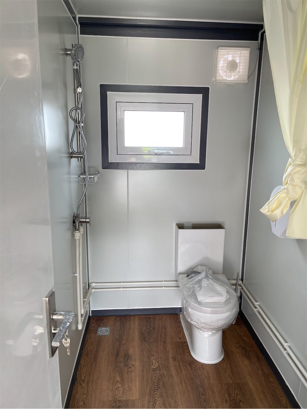 Expandable Container House with 2 Floor to Ceiling Glass Walls & Ensuite - Image 6