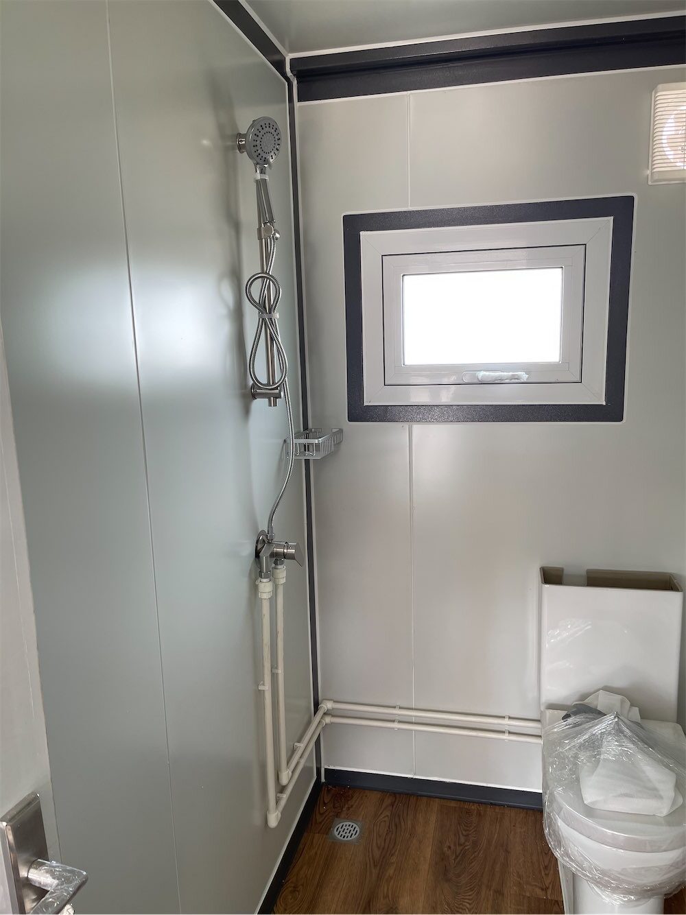 Expandable Container House with 2 Floor to Ceiling Glass Walls & Ensuite - Image 3